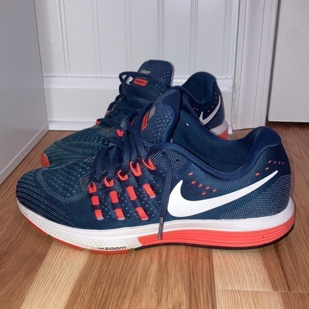 𝅺MEN’S Nike Air Zoom Vomero 11
